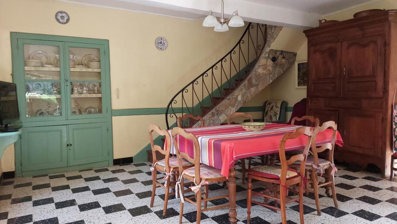 Maison De Famille Razecueille Exterior photo
