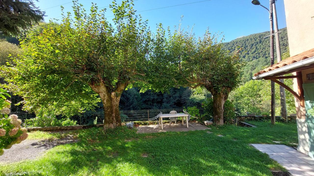 Maison De Famille Razecueille Exterior photo